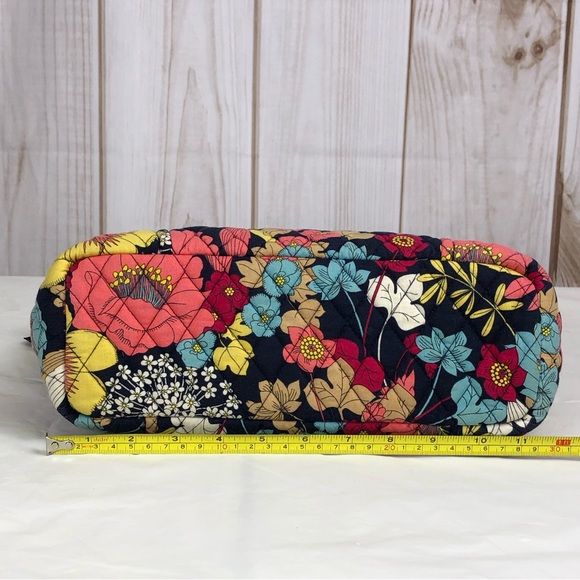 Vera Bradley Happy Snails Pocketbook - Picture 4 of 9